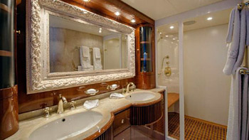 ANCHOR Yacht Charters