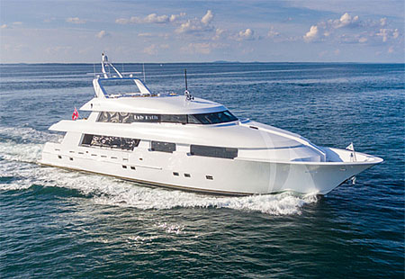 yachts