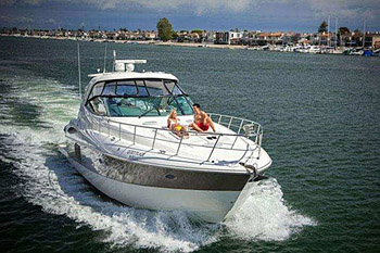 cruiser yacht hire