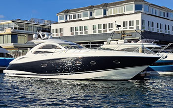 yacht